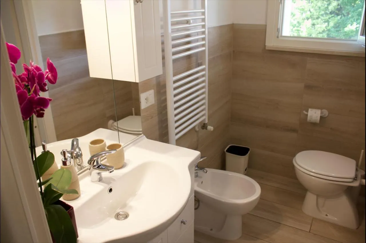 Casa Speri Bed and Breakfast Peschiera del Garda 0*,
